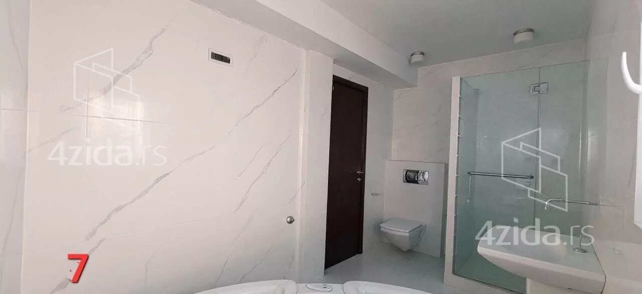 Petosoban stan | 4zida