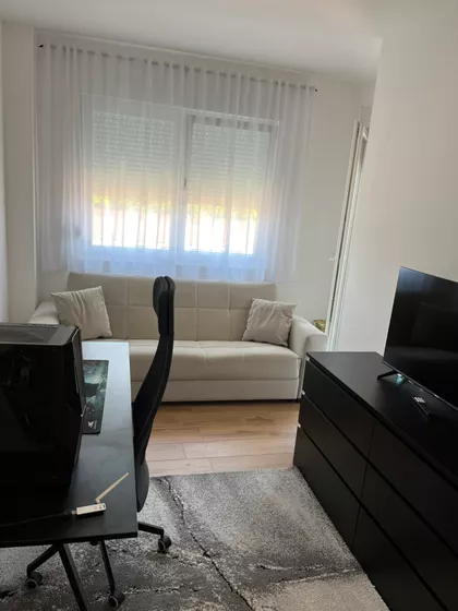 Novosadska 49 | 4zida.rs