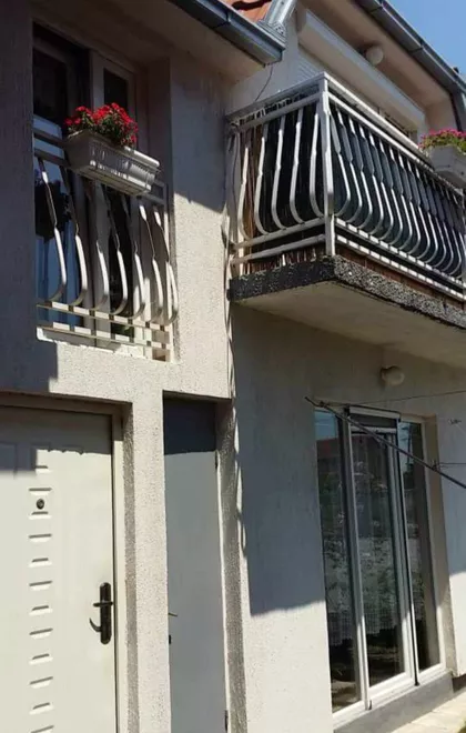 Samoška 15 | 4zida.rs