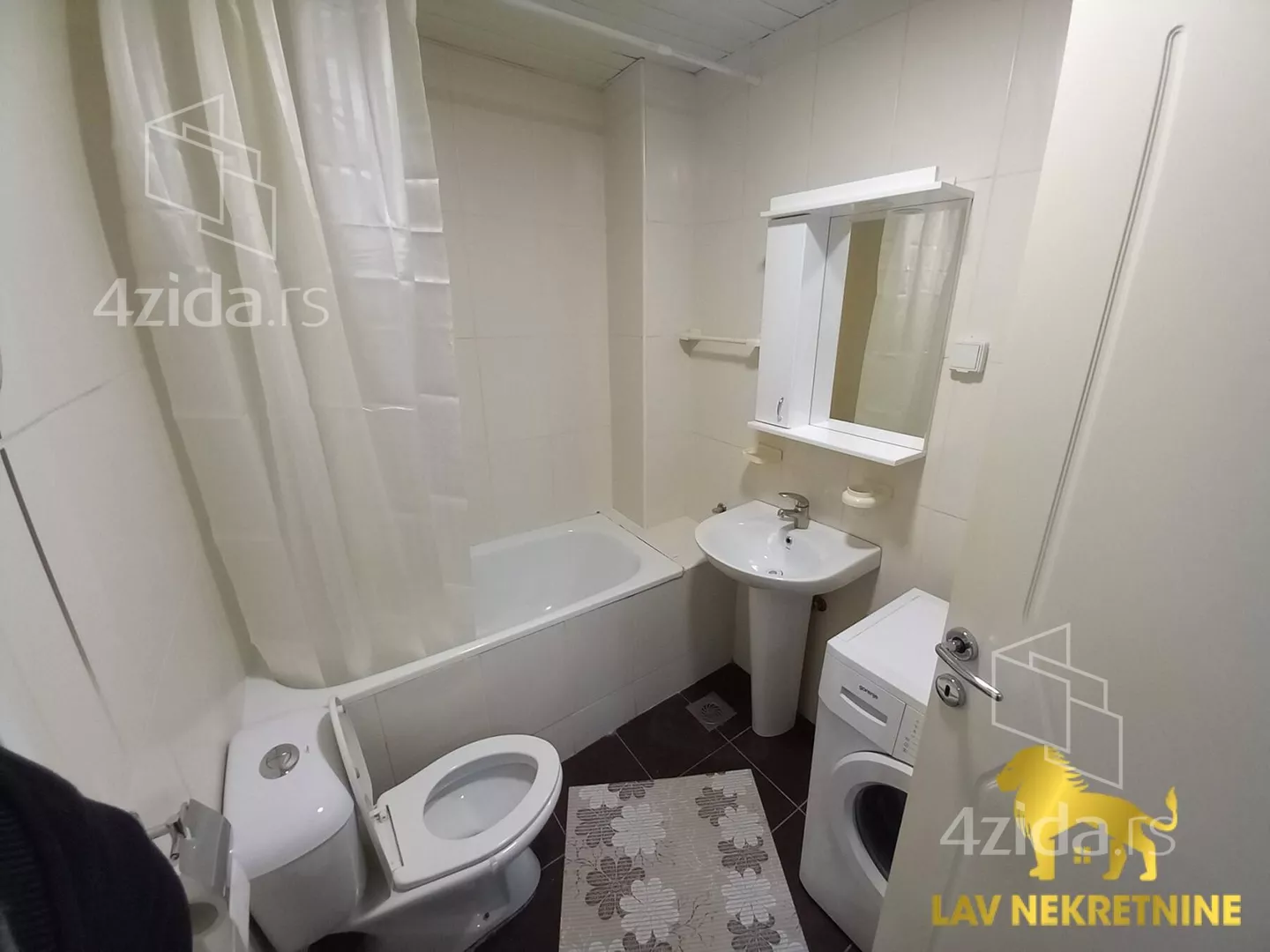 Jednoiposoban stan | 4zida