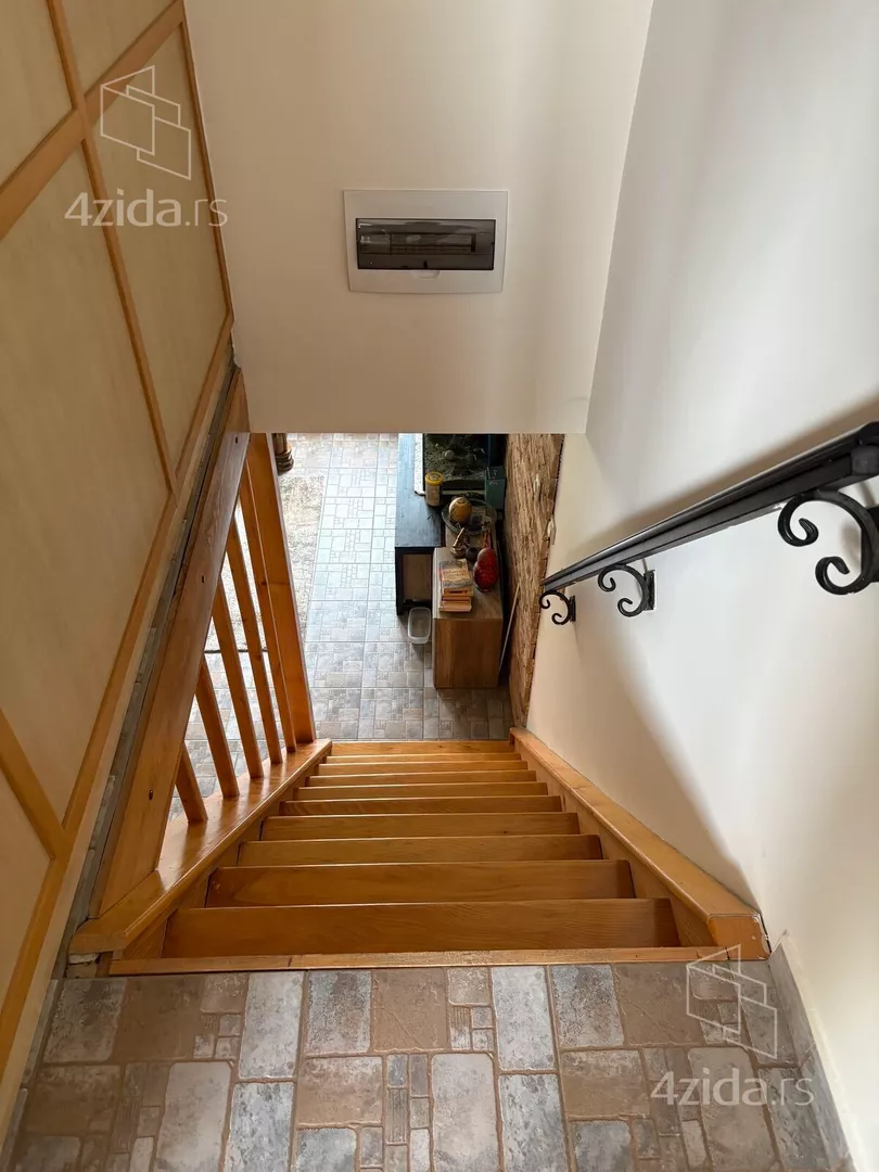 3-etažna kuća | 4zida