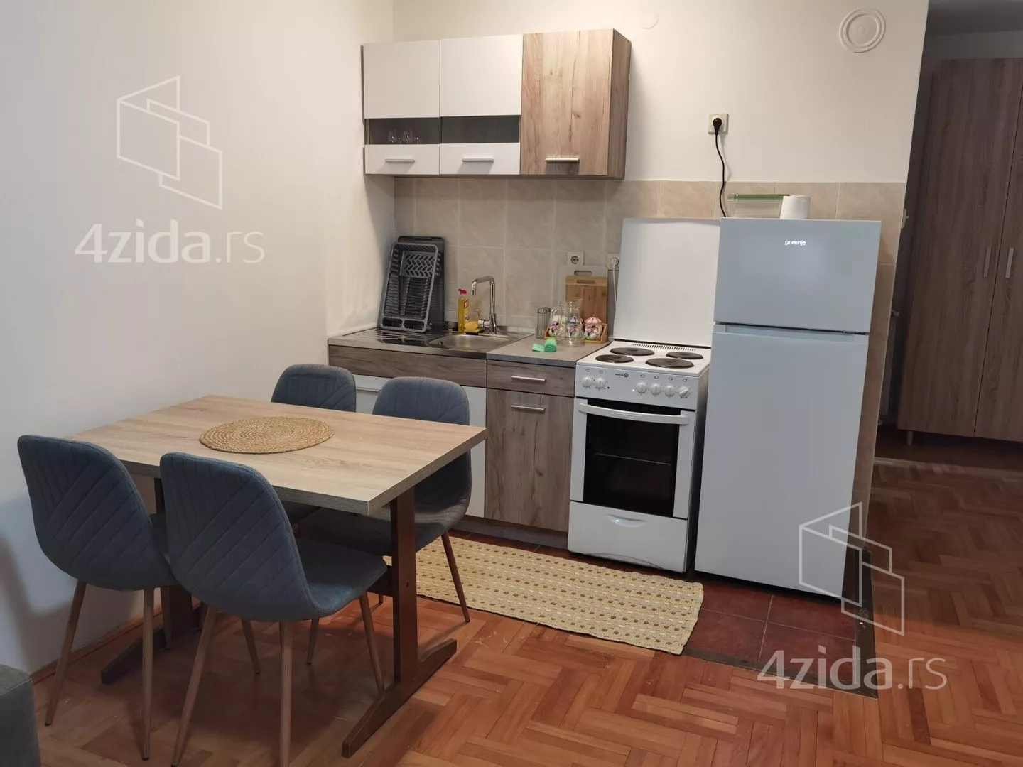 Jednoiposoban stan | 4zida