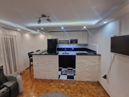 Dragoslava Srejovića 40 | 4zida.rs