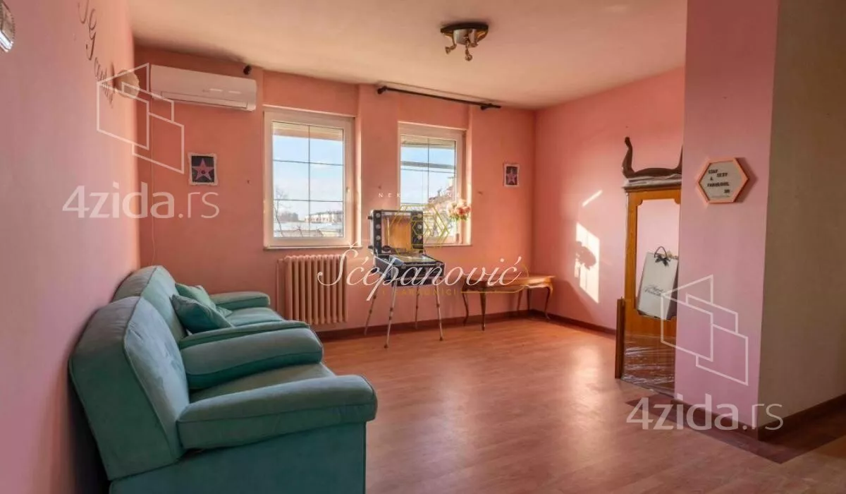 Petosoban stan | 4zida