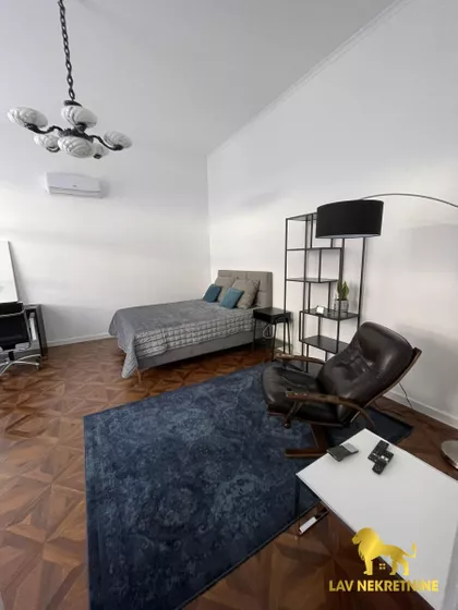 ZMAJ JOVINA | 4zida.rs