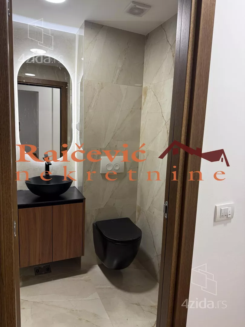 Petosoban stan | 4zida