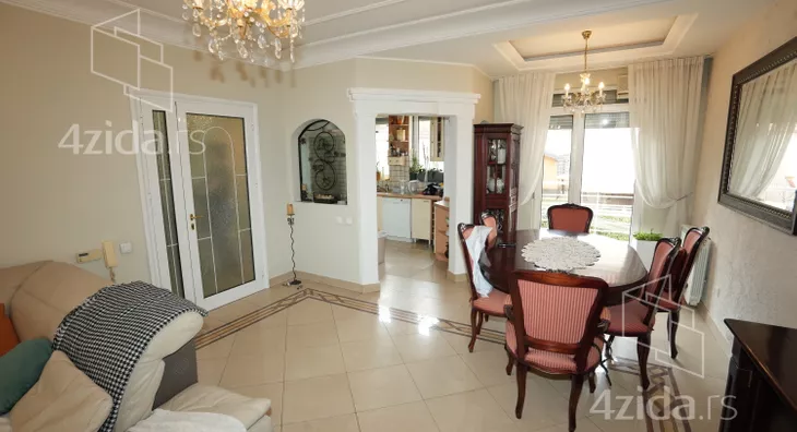 4-etažna kuća | 4zida