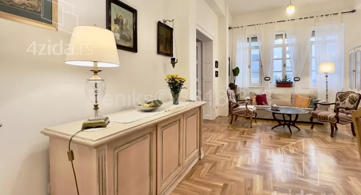 Četvoroiposoban stan | 4zida