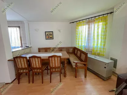 Milana Uzelca | 4zida.rs