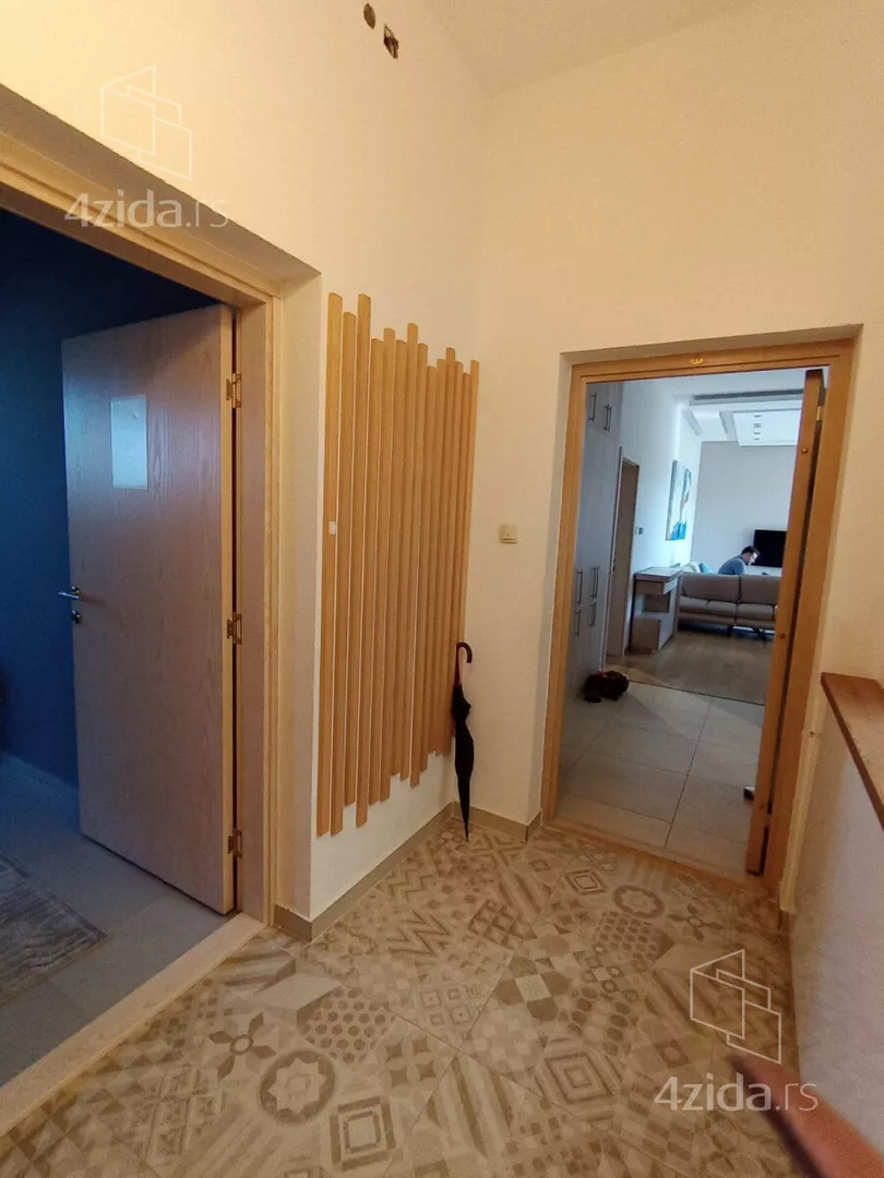 Četvoroiposoban stan | 4zida