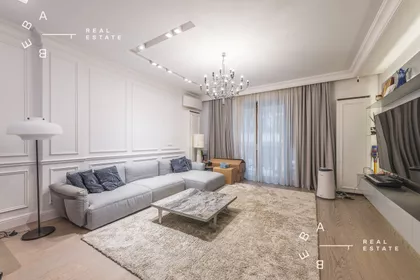 Mome Kapora | 4zida.rs