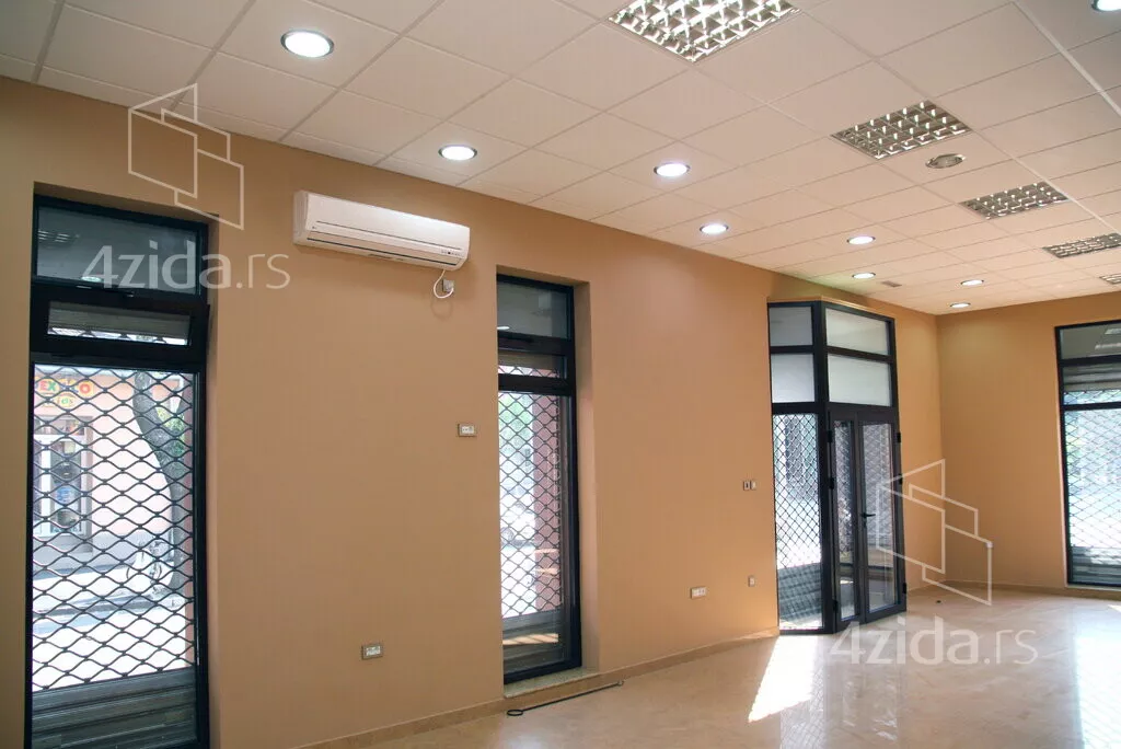 Poslovni prostor | 4zida