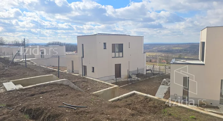 3-etažna kuća | 4zida