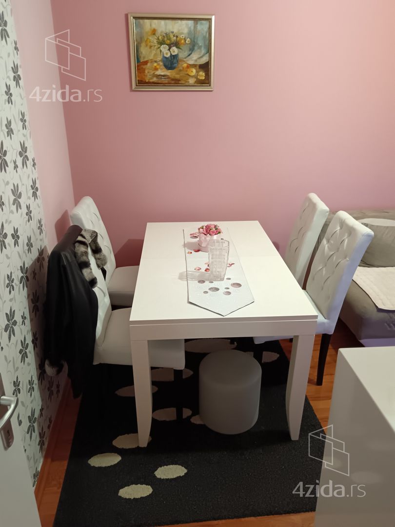 Stan – Niš, Crveni pevac, Medijana - Prikaz 4