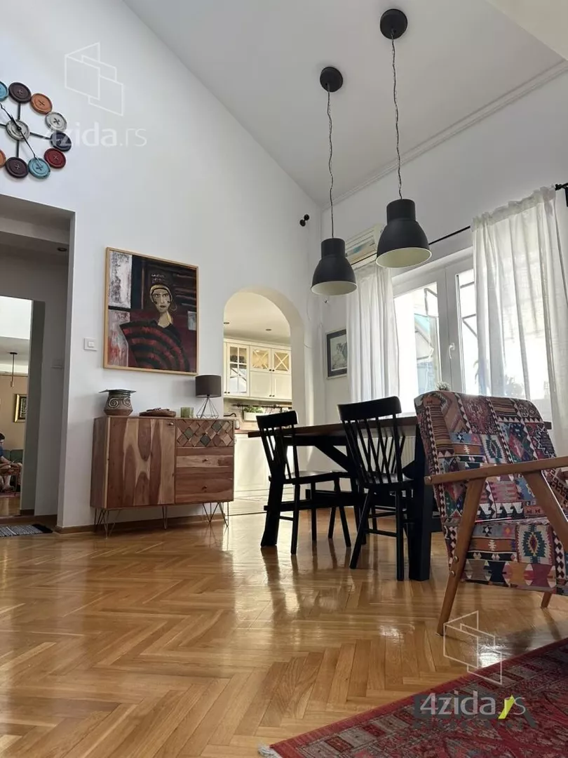 Petosoban stan | 4zida