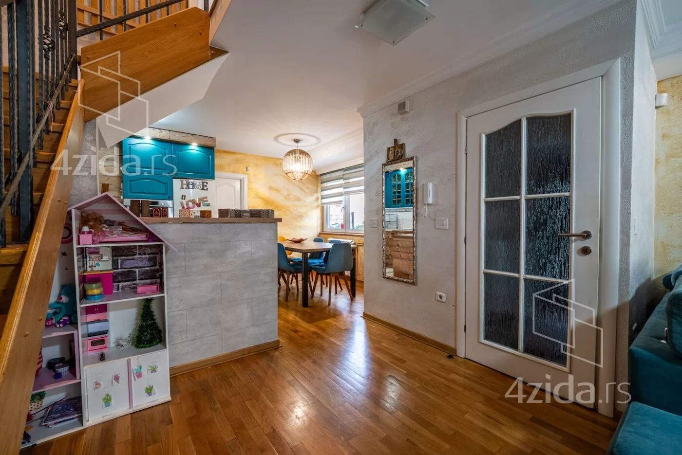 Petosoban stan | 4zida