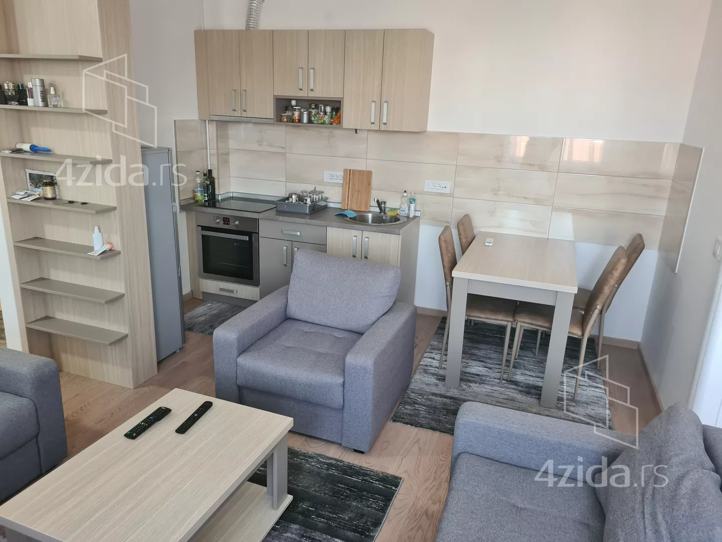 Troiposoban stan | 4zida