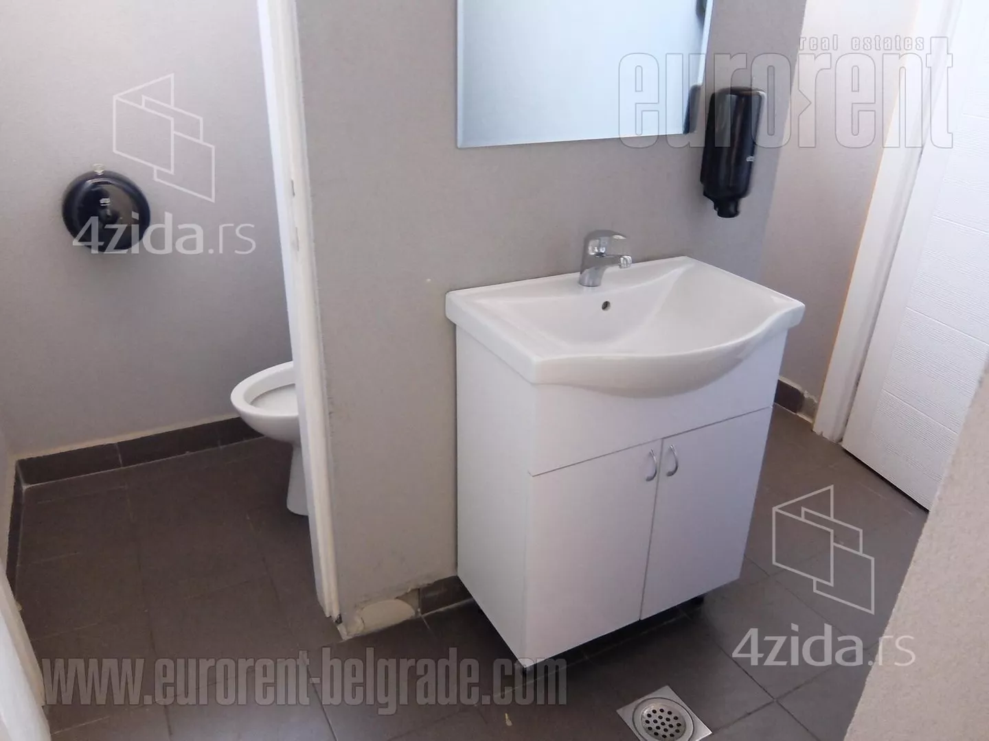 Poslovni prostor | 4zida