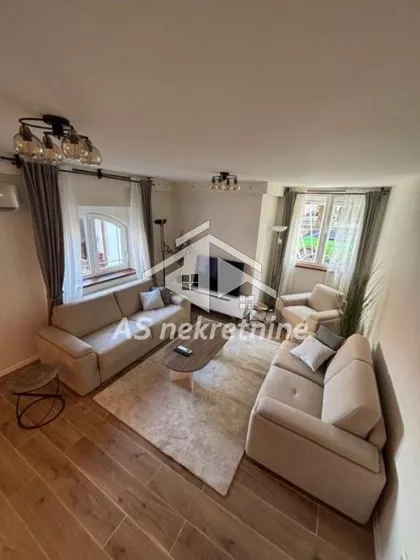 Slavujev Venac | 4zida.rs