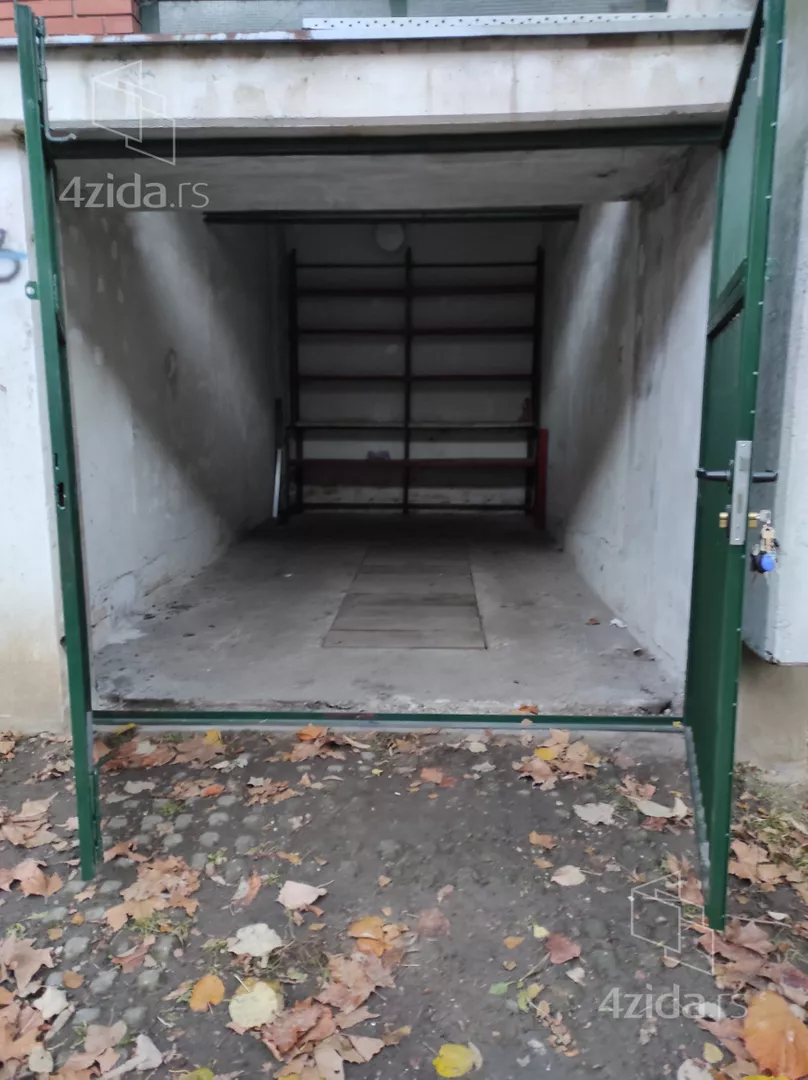 Garaža | 4zida
