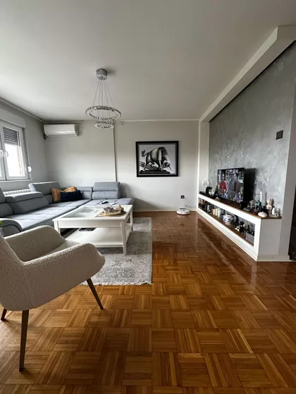 Gradske lokacije | 4zida.rs