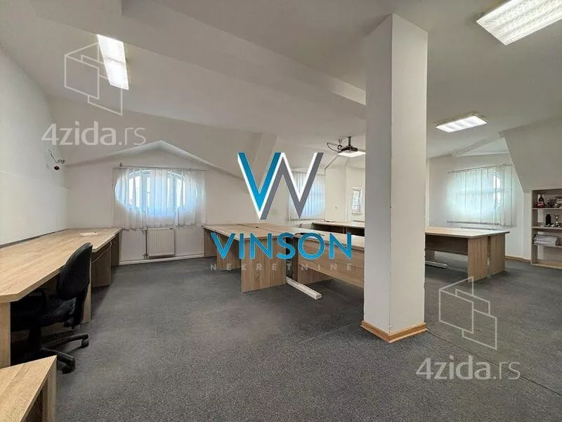 Četvoroiposoban stan | 4zida