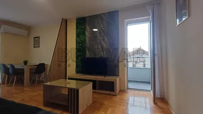 Momčila Milovanovića | 4zida.rs