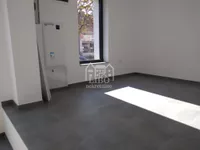 Lokal | 4zida