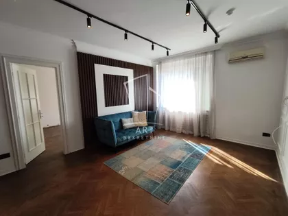 Vuka Karadžića | 4zida.rs