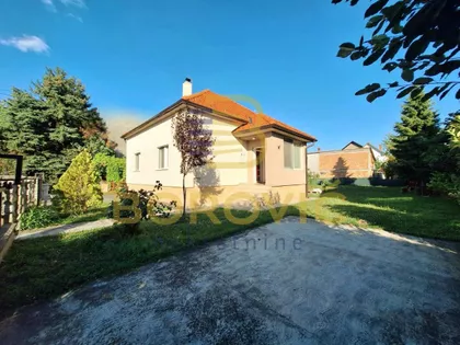 Stari Banovci | 4zida.rs