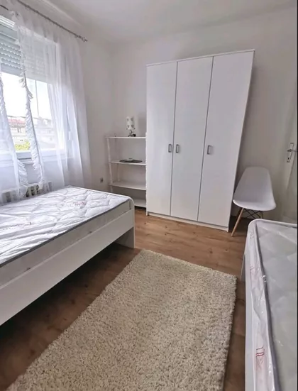 Šumska 9B | 4zida.rs