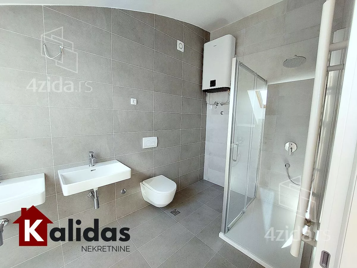 Petosoban stan | 4zida