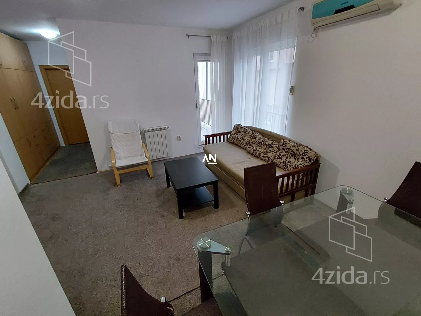 Jednoiposoban stan | 4zida