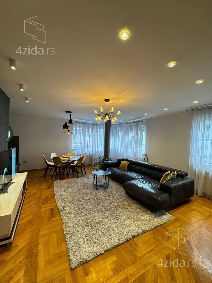 Petosoban stan | 4zida