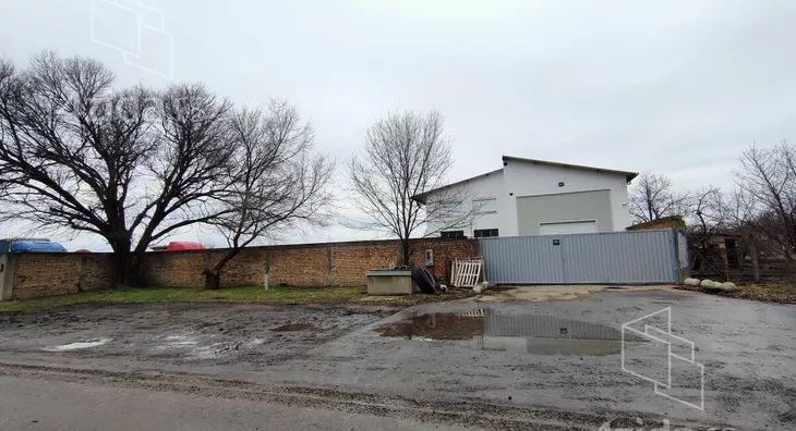 Poslovna zgrada | 4zida