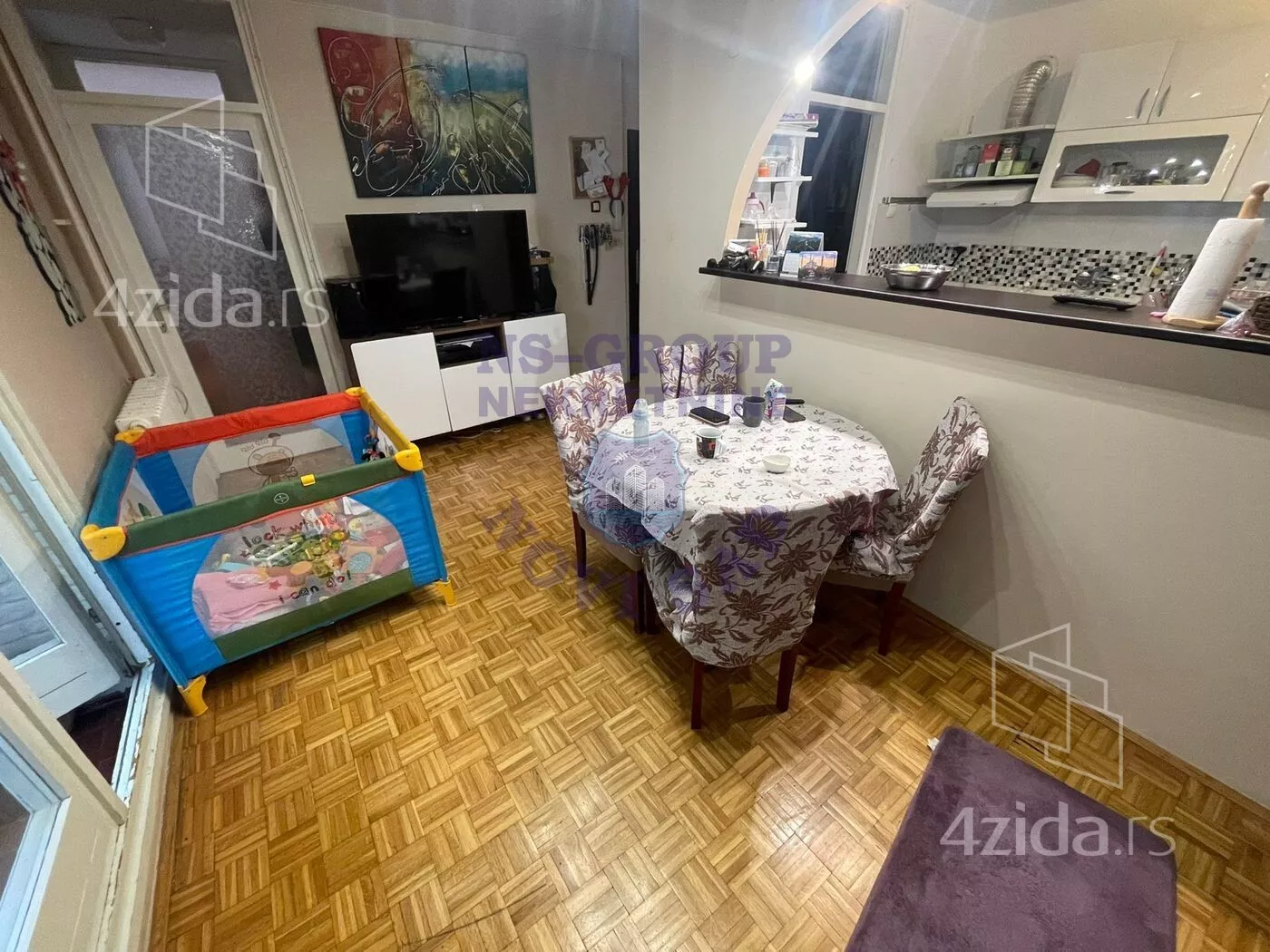 Troiposoban stan | 4zida