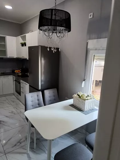 Vojvode Vlahovića bb | 4zida.rs