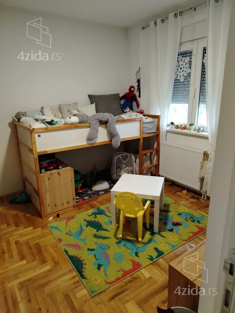Troiposoban stan | 4zida