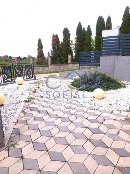 Sremska Kamenica | 4zida.rs