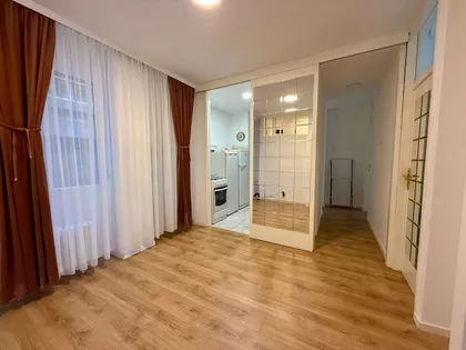 Milentija Popovića bb | 4zida.rs