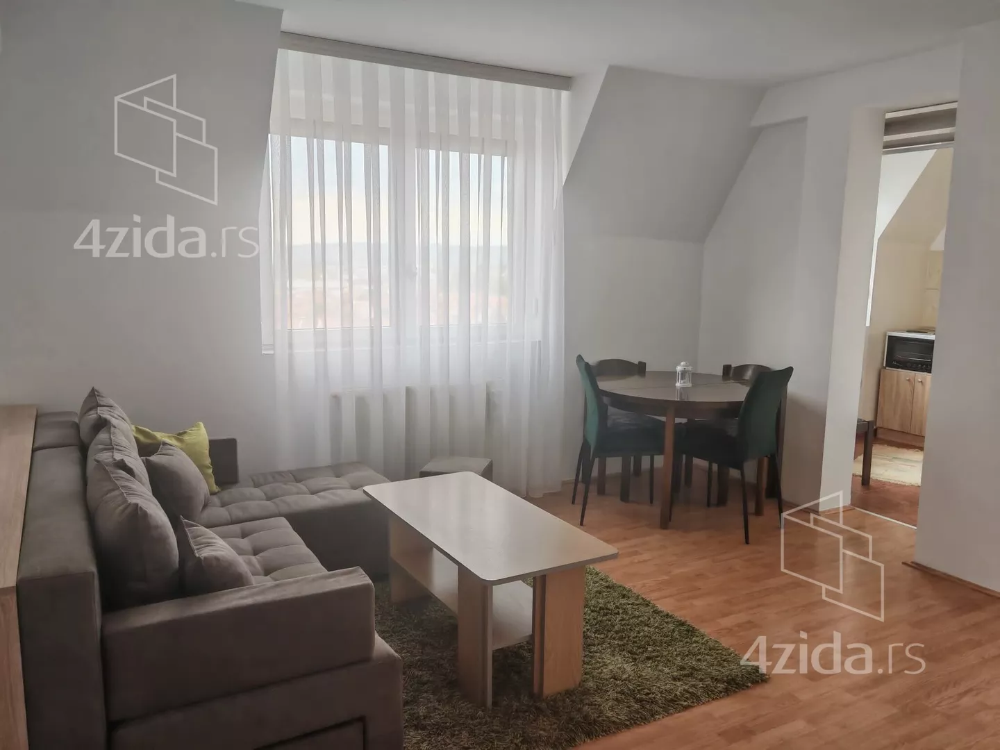 Jednoiposoban stan | 4zida