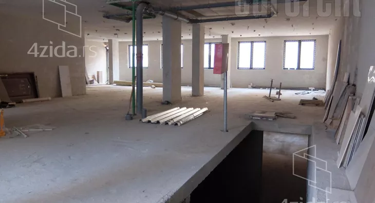 Poslovni prostor | 4zida