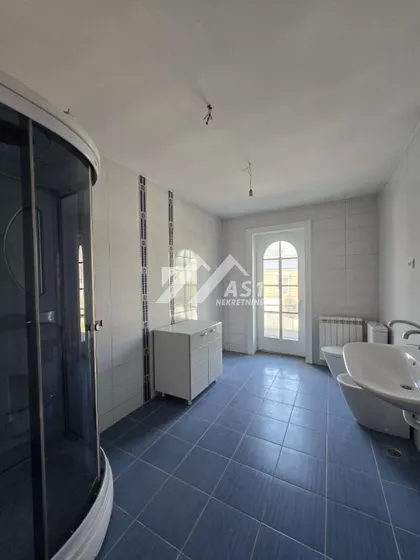 Izvidnička | 4zida.rs