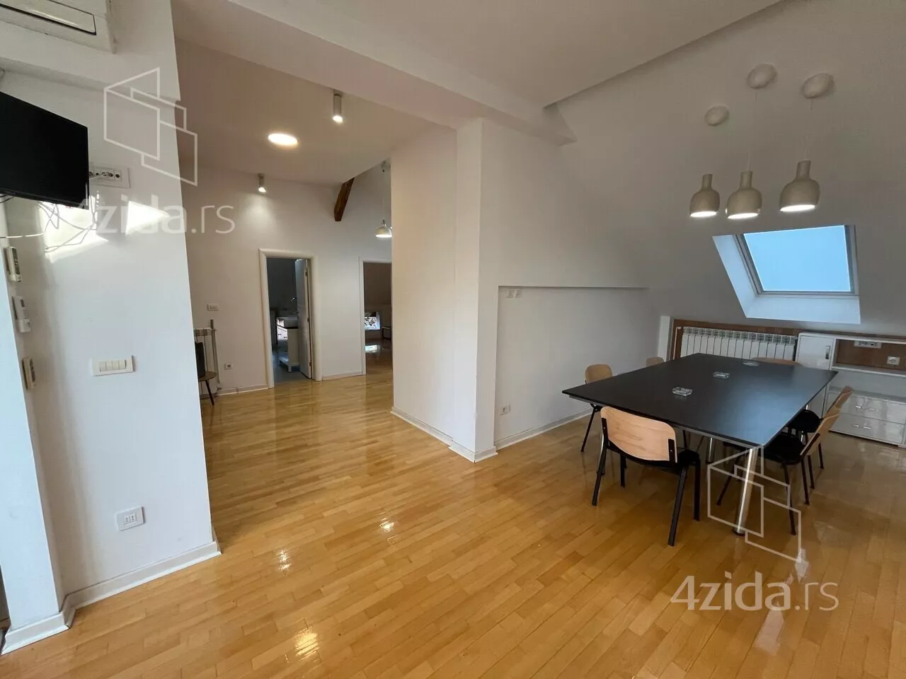 Poslovni prostor | 4zida