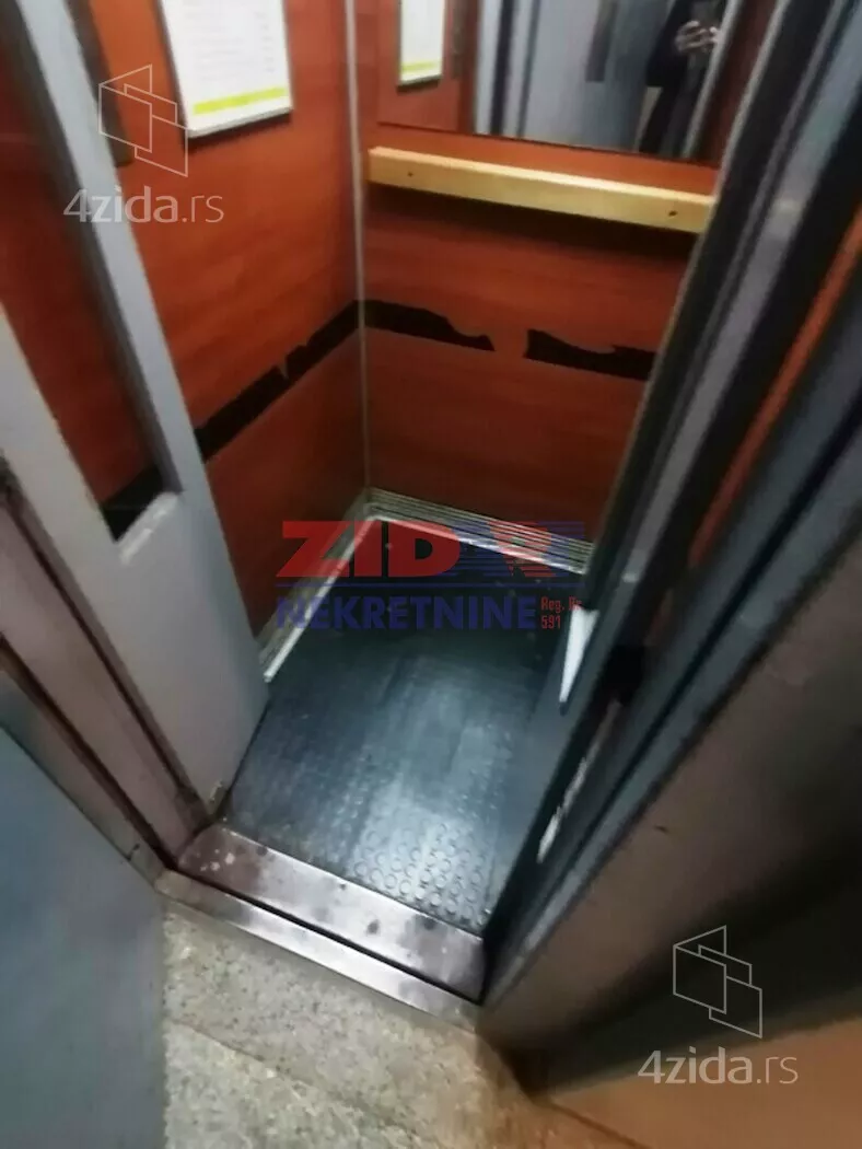 Lokal | 4zida