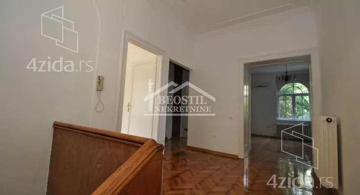 Šestosoban stan | 4zida