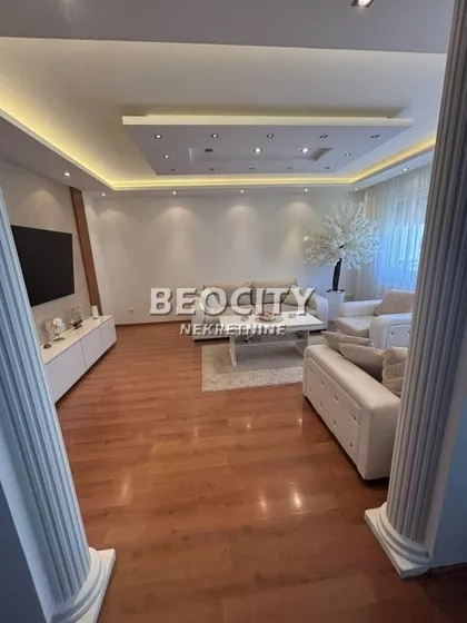 Milana Rakića | 4zida.rs