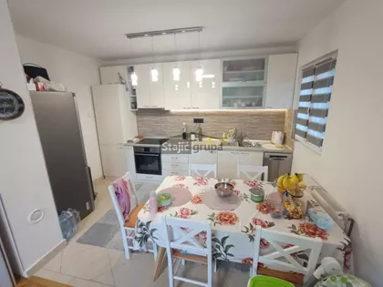 Roze Luksemburg | 4zida.rs