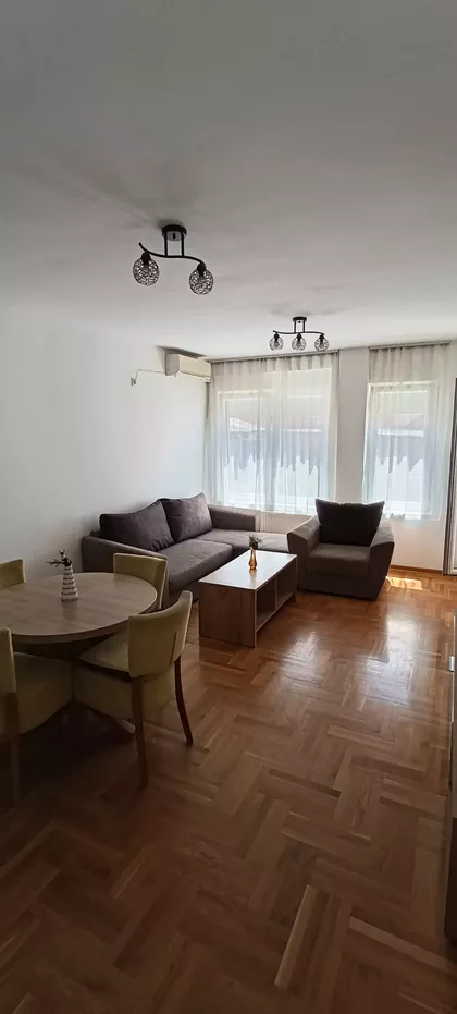 Jakšićeva 23 | 4zida.rs