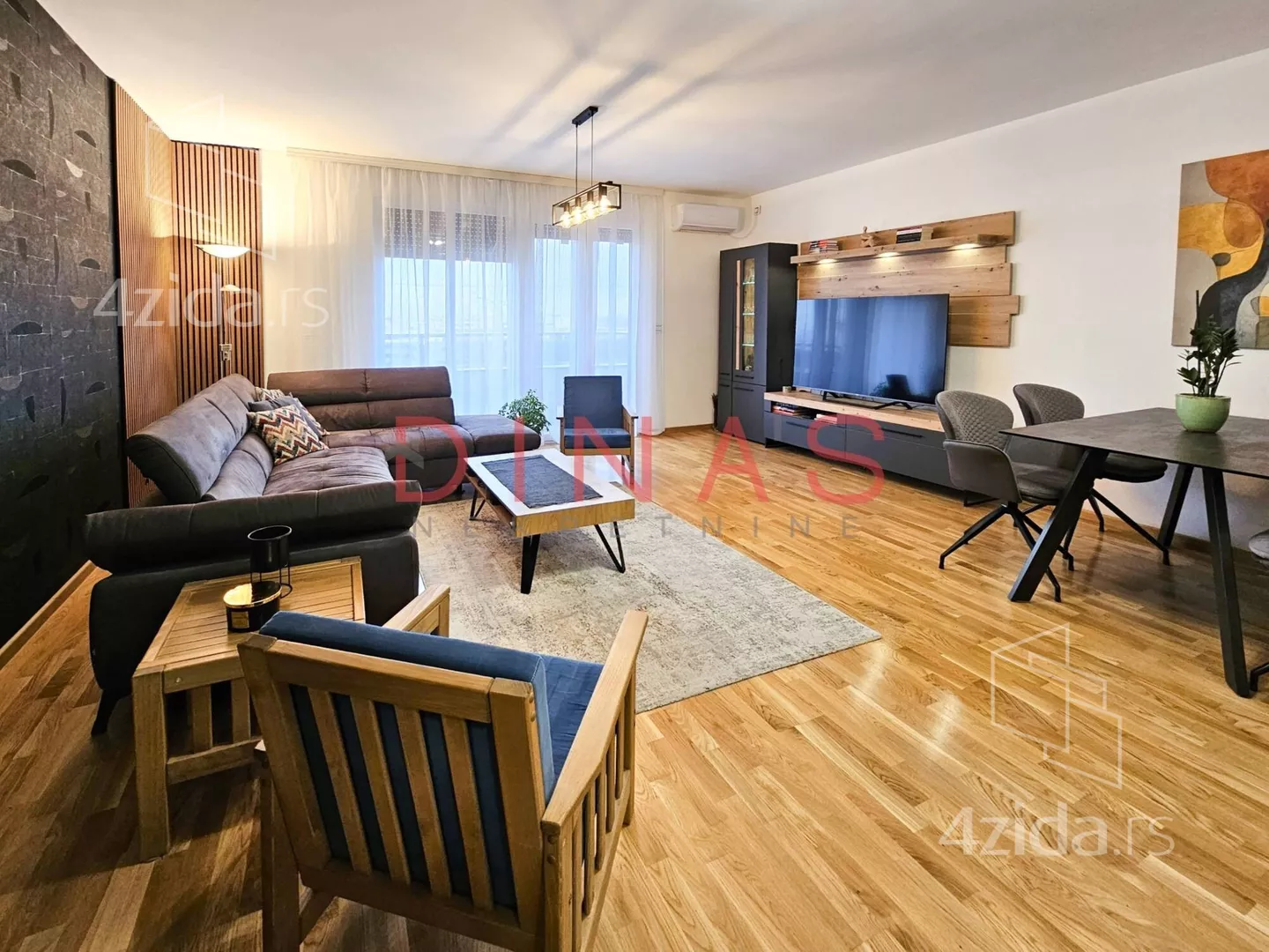 Četvorosoban stan | 4zida